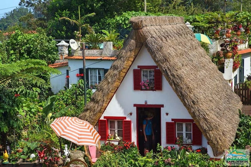 Madeira: Santana Jeep Safari and Referta Levada Walk - Porto da Cruz and the smell of local rum