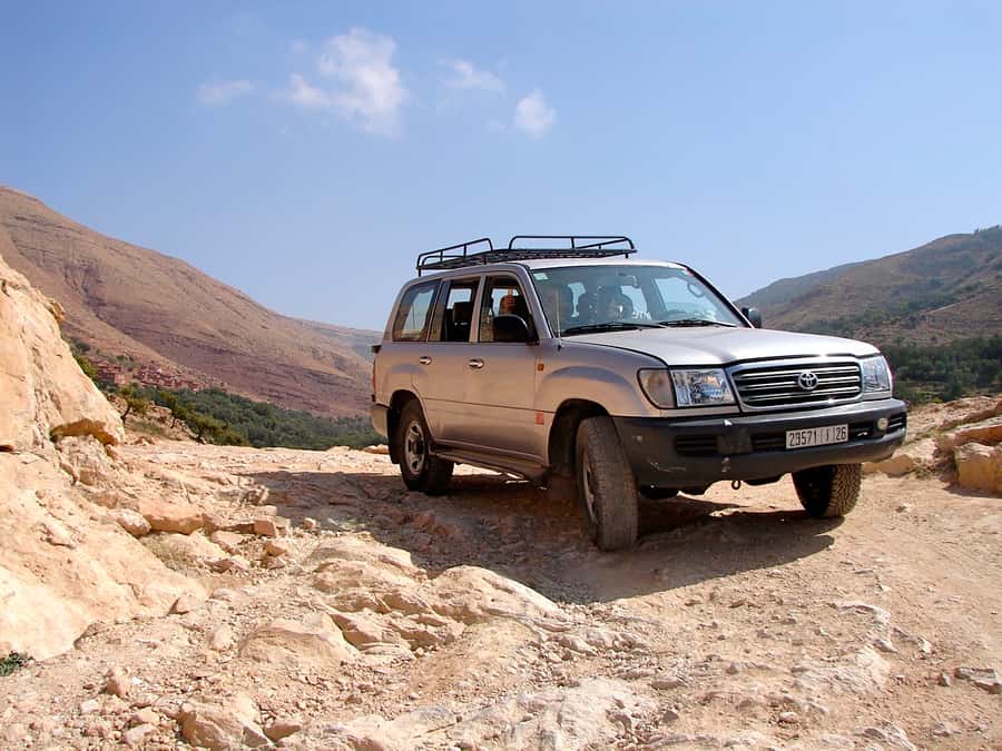Marrakech: Atlas Mountains and Desert Safari with Lunch - Tea, bread, and a look at Berber home life