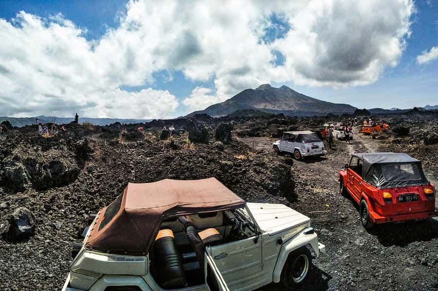 Mount Batur: Private Volkswagen Volcano Safari - The Mt. Batur Lounge and the practical luxury of a shower