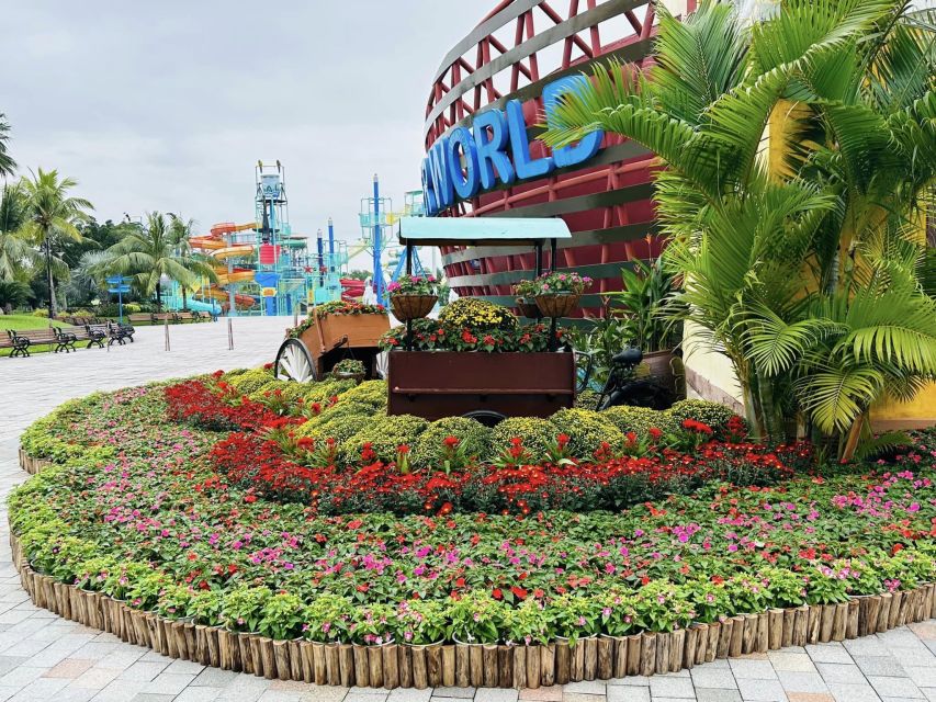 Phu Quoc: VinWonders Entry Ticket with Optional Safari - The optional safari is a separate choice