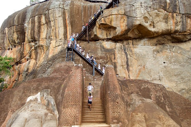 Private Trip to Sigiriya, Dambulla & safari from Colombo/ Negombo - Sigiriya Rock, the day’s great climb