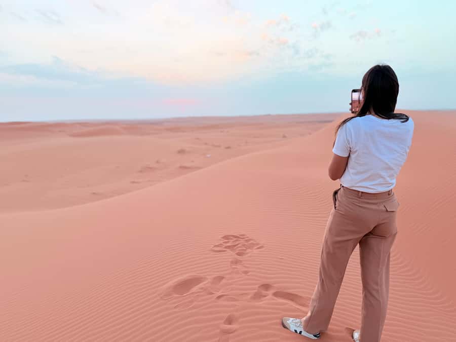 Riyadh: Red Sand Dunes (Safari trip) - The guide question: warmth versus English ability