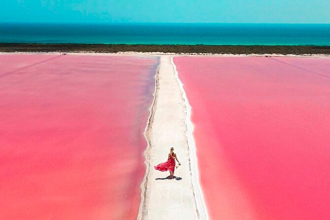 Safari in Rio Lagartos, Coloradas and Mayan Bath - The Mayan mud bath is messy in the best way