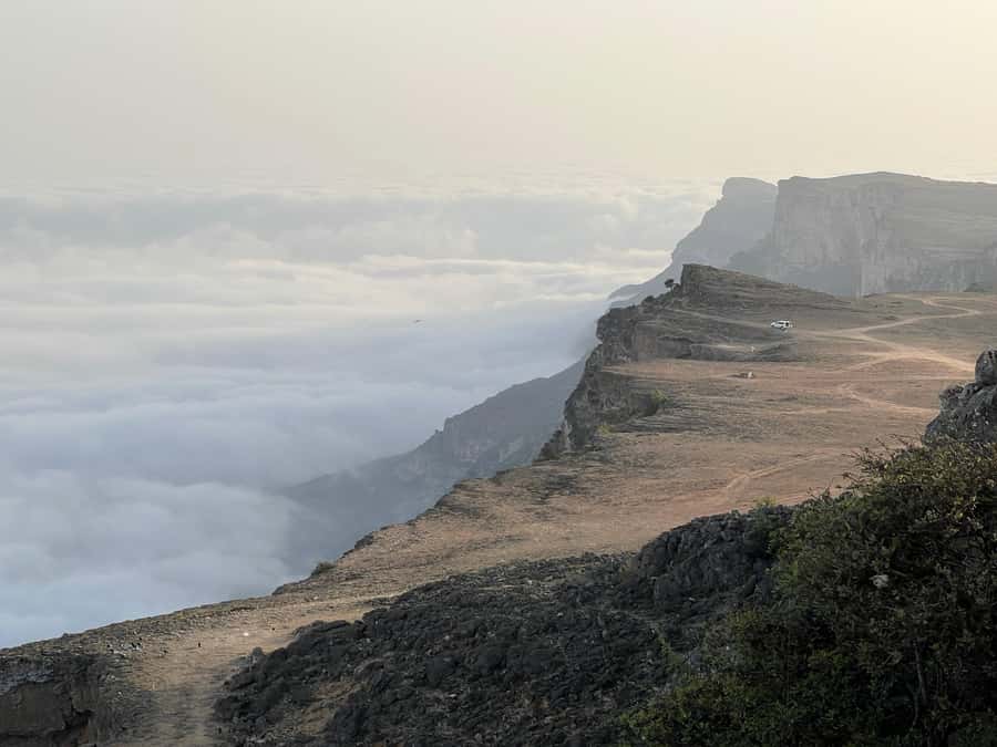 Salalah: Wadi Darbat, Jabal Samhan, Baobab, Mirbat Sand Dune - Guides, vehicles and the pace of the day