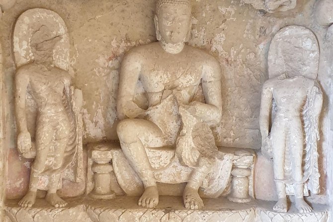 Sanjay Gandhi National Park(SGNP) + Kenheri Caves + Lion Safari + Jain Temple - A short stop at Trimurti Jain Temple