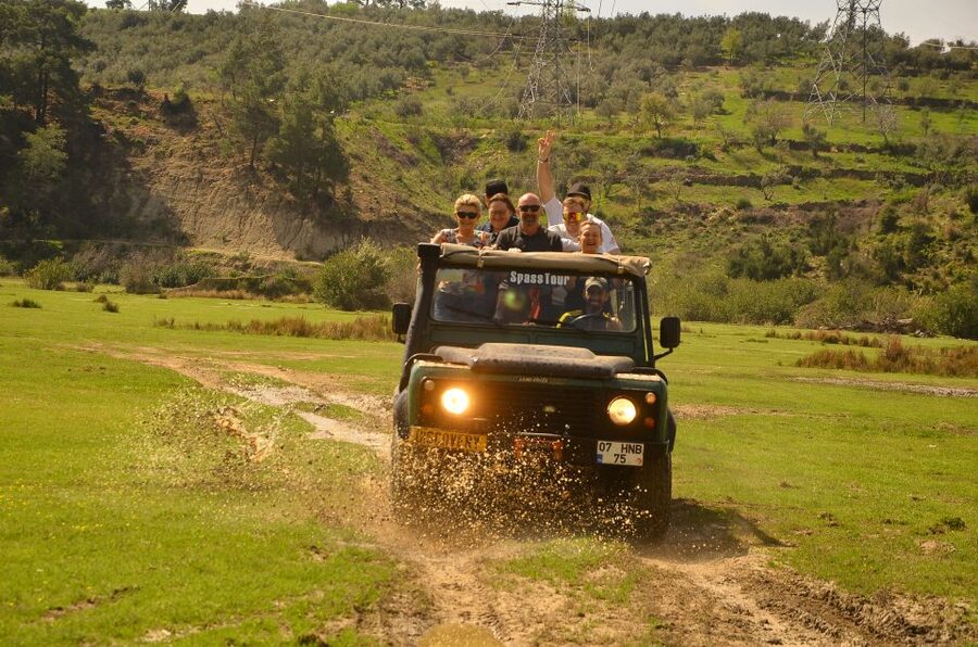 Side: Green Canyon and Waterfall Jeep Safari with Lunch - Two hours beside Green Lake