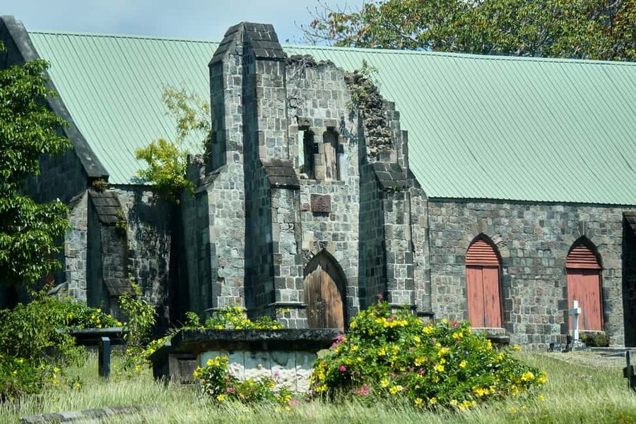 St. Kitts: Top Sights Guided Van or Open-Air Safari Tour - Wingfield Plantation adds a taste of local rum