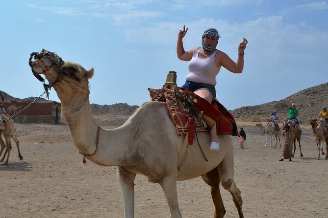 Stargazing Safari Adventure by Jeep with Bedouin Dinner-Hurghada - Sunset from a hill between the mountains