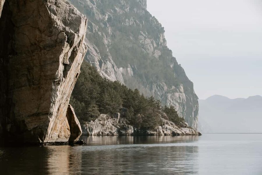 Stavanger: Boat Safari to Lysefjord and Preikestolen - Who should book this boat safari?