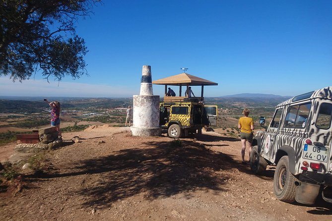 Sunset Safari - The sunset viewpoint is the evening’s main event