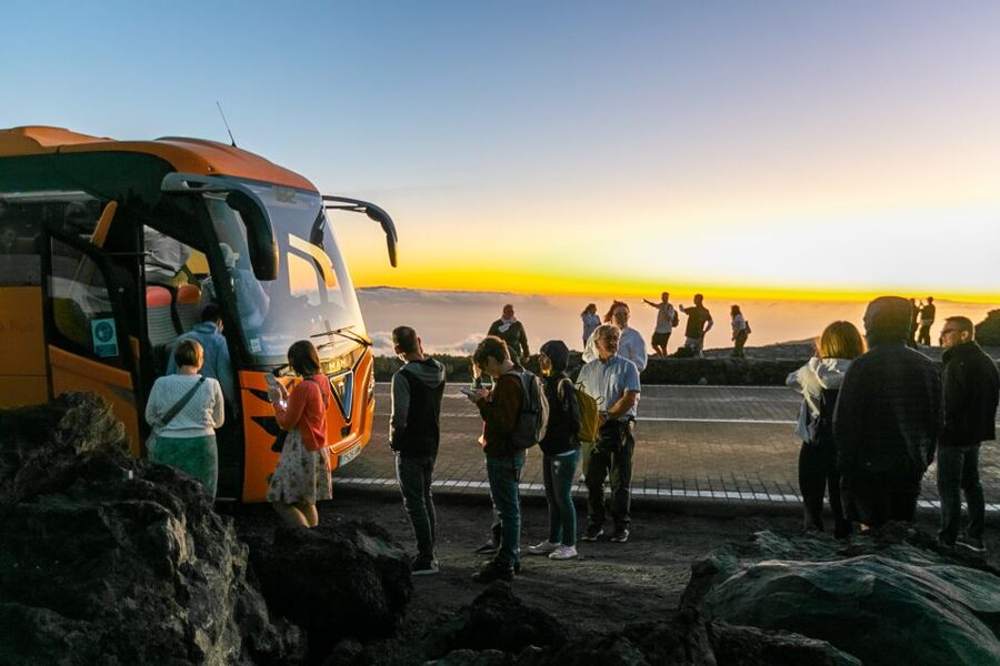 Teide National Park: Sunset & Stargazing Safari with Dinner - The cold is part of the deal