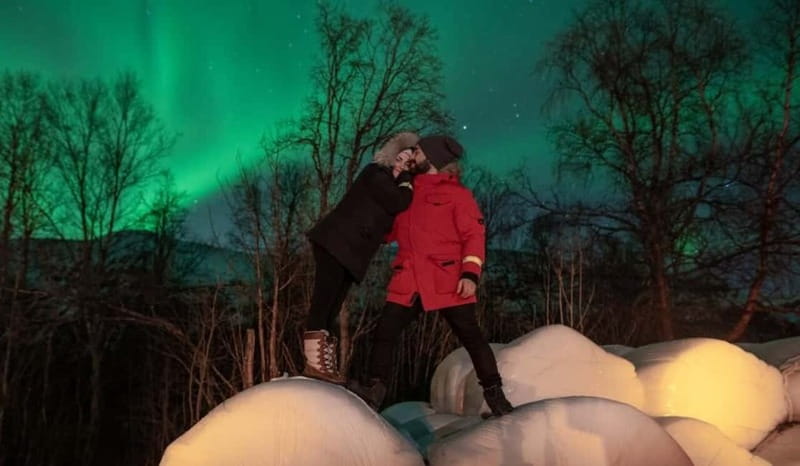 Tromsø: Aurora Safari Chase with Photos - What to wear for Tromsø after dark