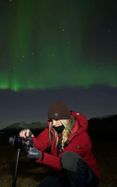 Tromsø: Northern Lights Safari with Expert Guides and Photos - What happens when the Aurora appears