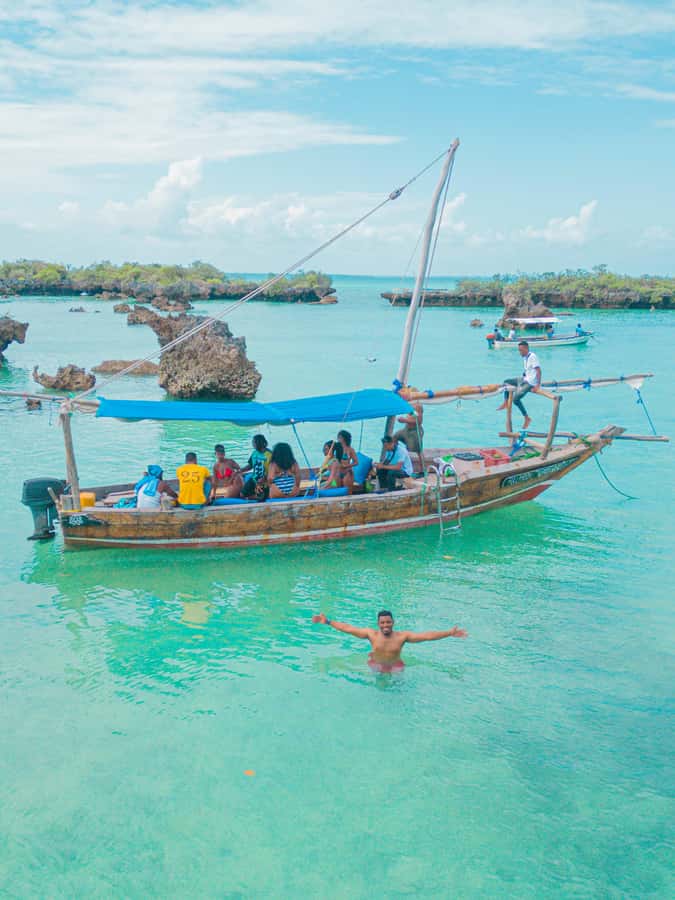 Zanzibar: Safari Blue Lagoon Trip with Snorkeling and Lunch - Reaching Fumba and boarding the dhow